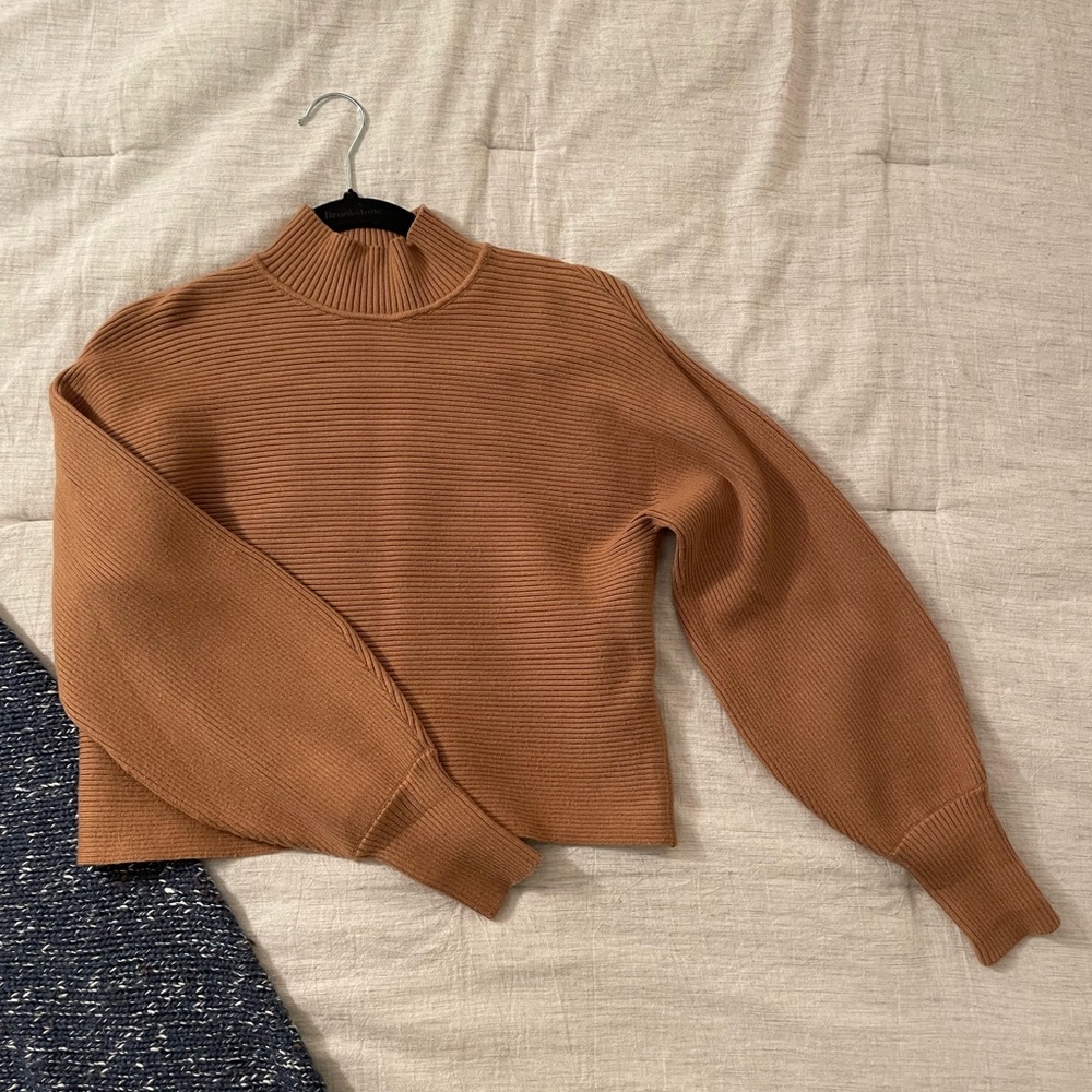 Zara Cropped Mock Neck Sweater (camel, sz medium)